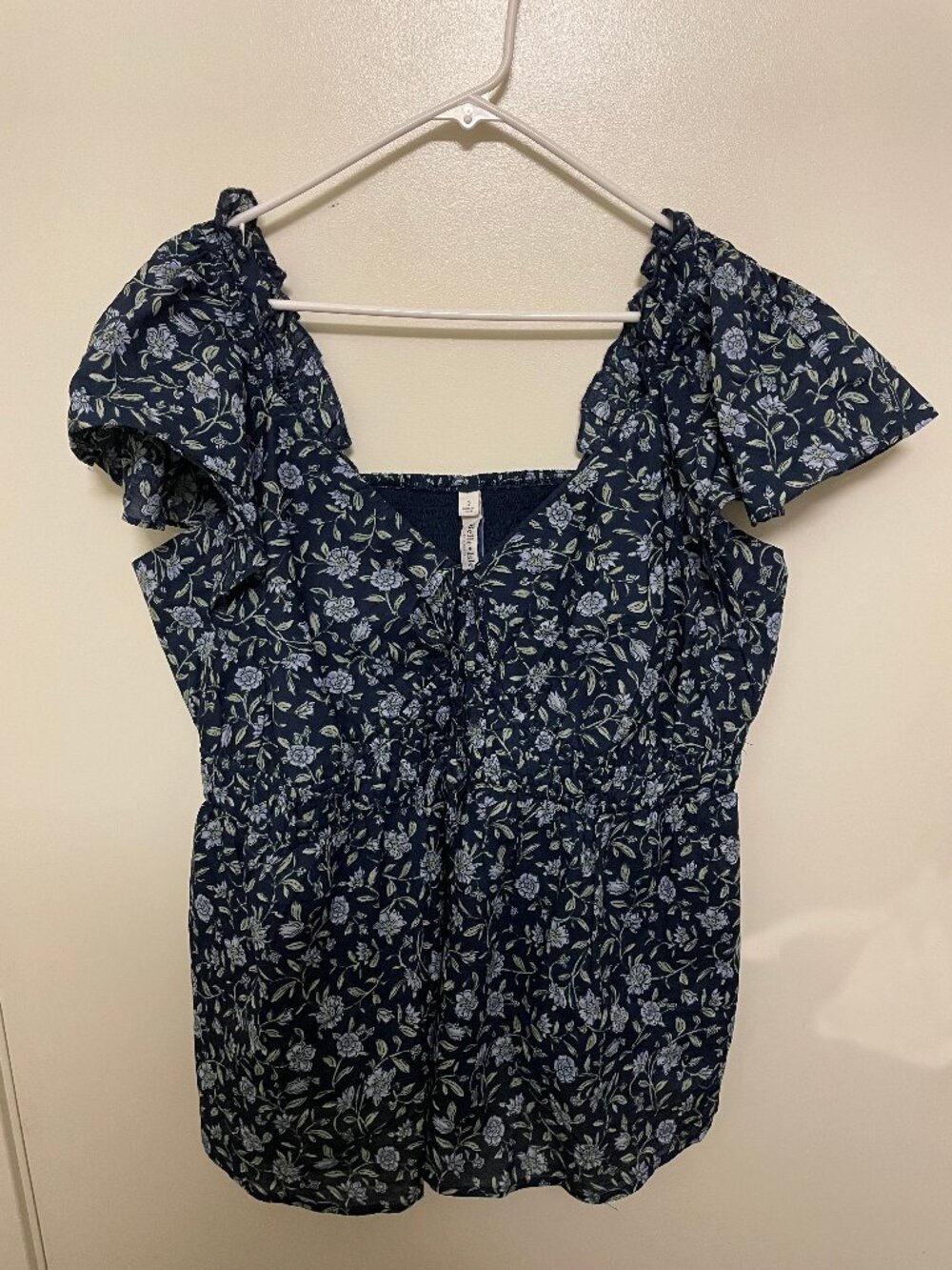 Torrid/Belle Isle Flutter Sleeve Bow Top (3X)